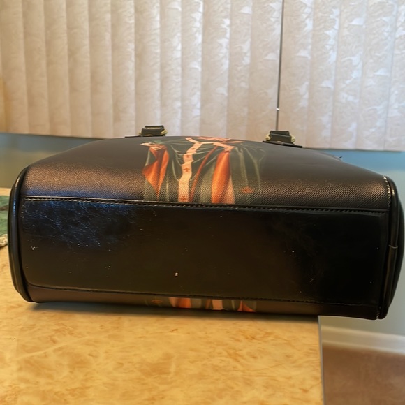 St Patrick purse 8” lengthy, 9 1/2 inches width, 3 inches depth - Picture 2 of 14